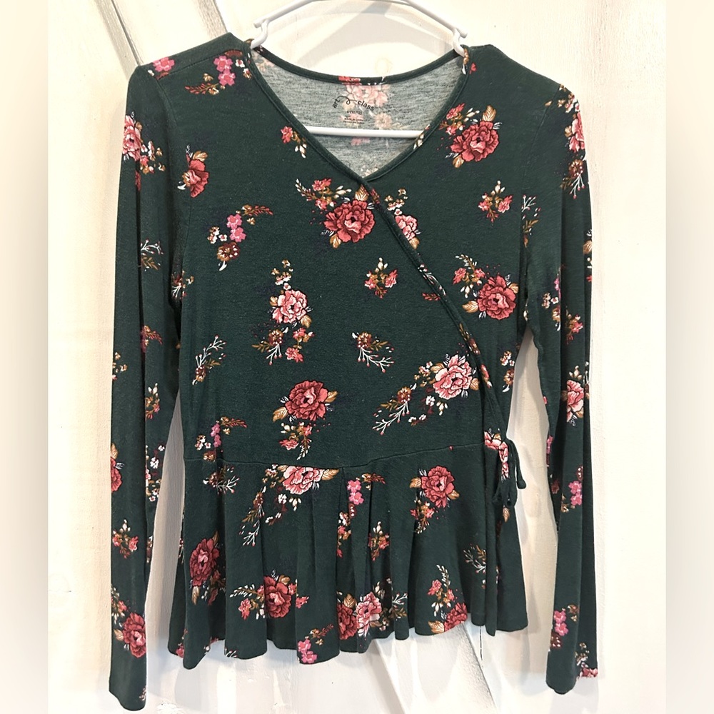 Art Class green floral, long sleeve top
